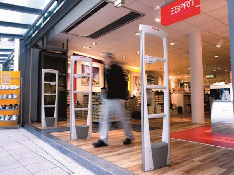 របៀបដែលហាងលក់រាយប្រើ EAS Security Shopping Bags ដើម្បីបញ្ឈប់ការលួចកាបូប Booster